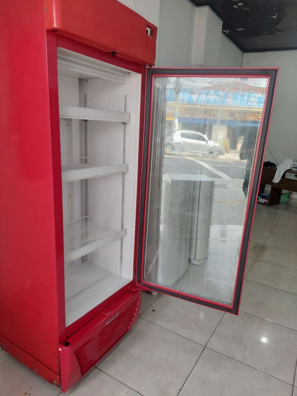 Expositor Vertical Hussmann 570L Porta de Vidro - Com Garantia - Foto 3