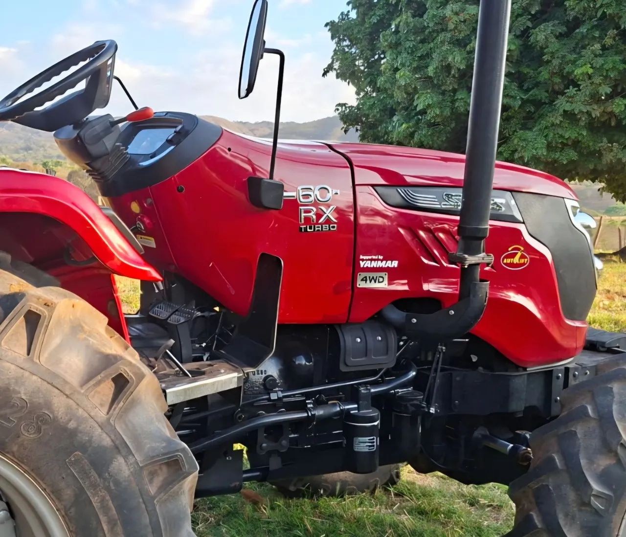 TRATOR AGRÍCOLA SOLIS, modelo SW-60-RX + IMPLEMENTOS - Foto 2