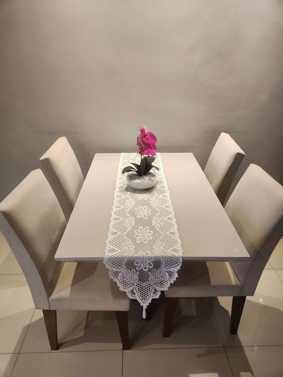 Conjunto mesa com 4 cadeiras