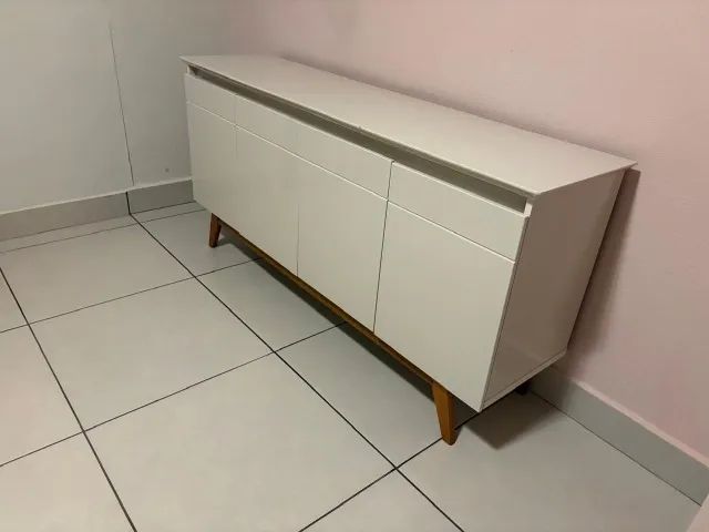 Armário 4 portas e 4 gavetas