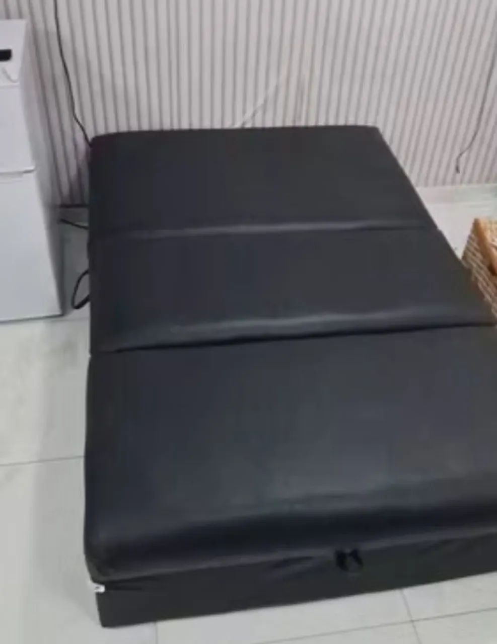 Sofá cama retrátil courino