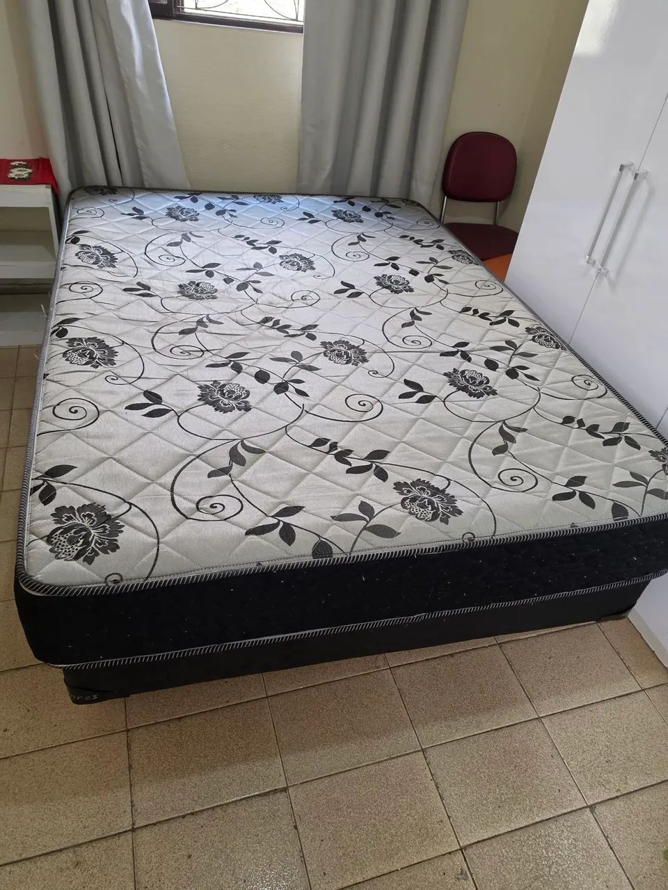 Cama de casal box