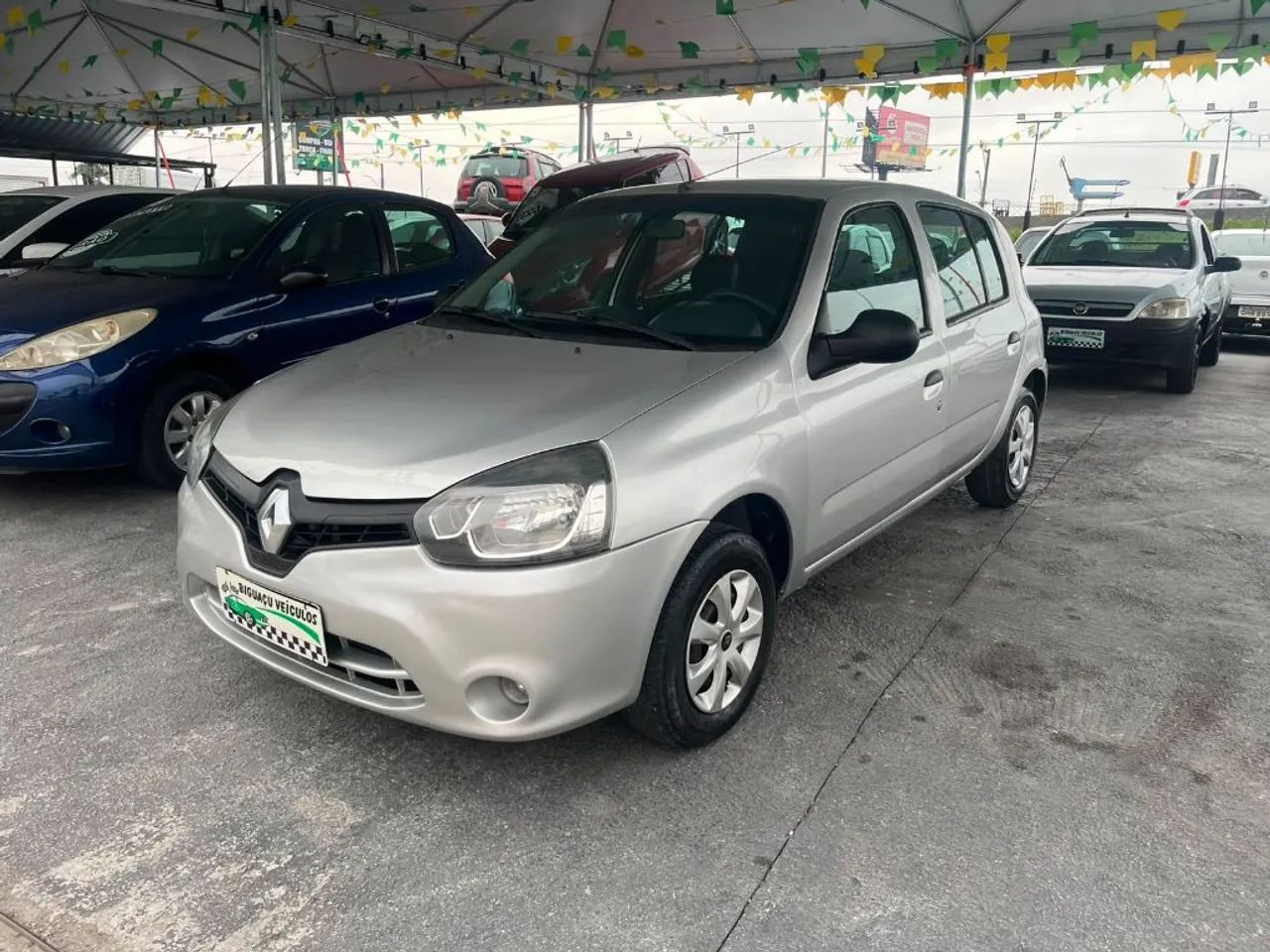 Renault Clio Expression Hi-flex 1.0 16V 5P 2014 - Foto 2