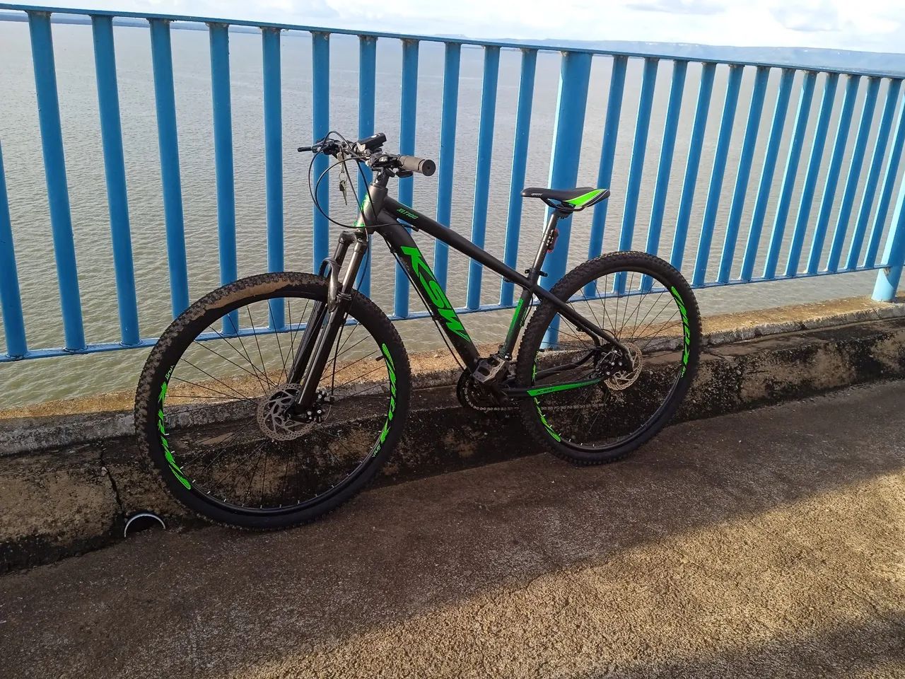 Bike aro 29 semi nova - Foto 2