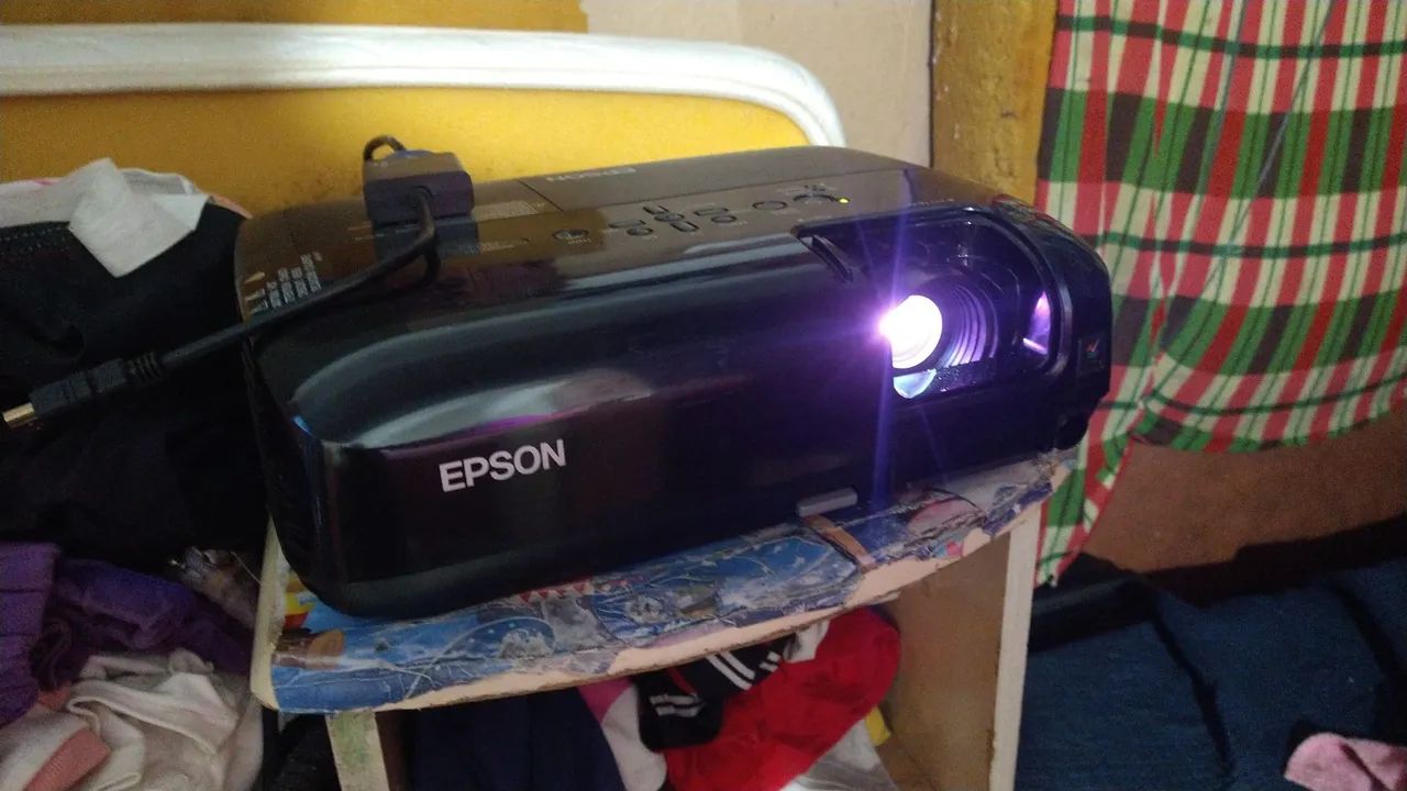 Projetor data show Epson s6+ pronto pra usar - Foto 5