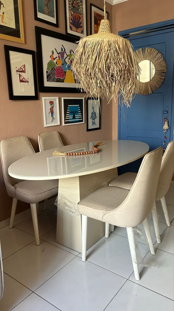 Conjunto (mesa + cadeiras) 