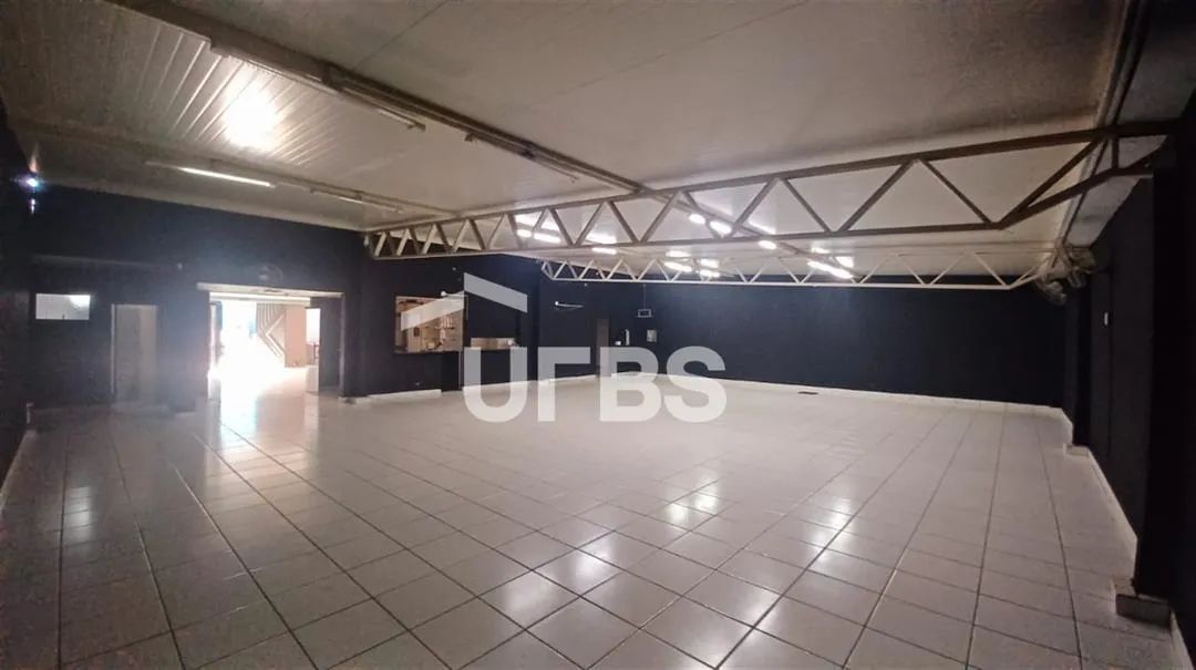 Casa Comercial de 370,00 m² em Localização Privilegiada - Nova Suiça