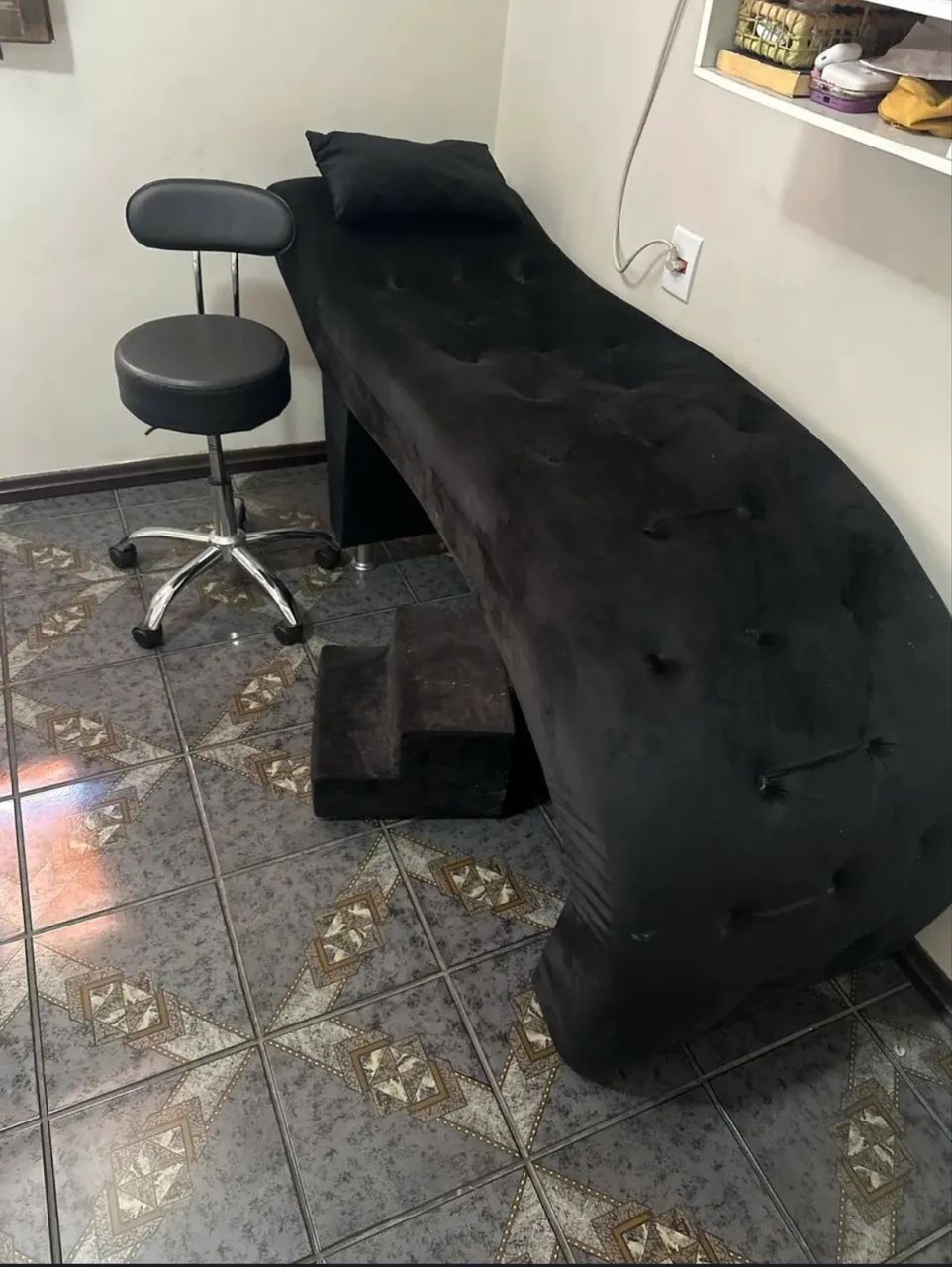 Vendo maca estética com cadeira e escada - Foto 2