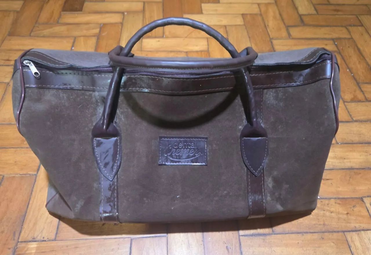 Bolsa de viagem em camurça 