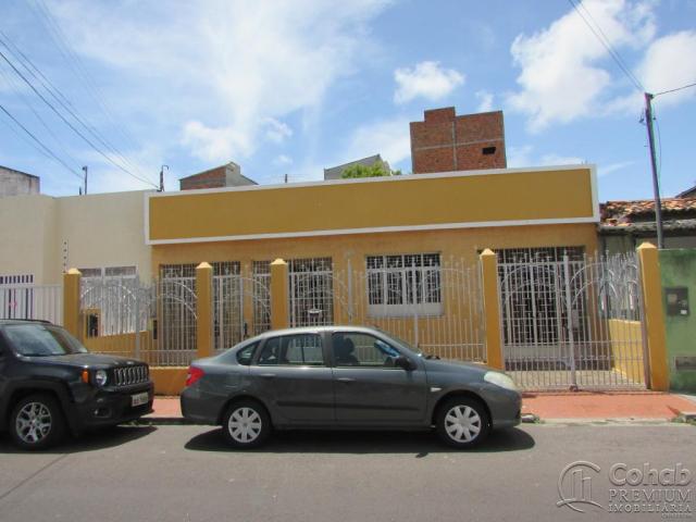Casa na rua divina pastora no centro com +-330m²