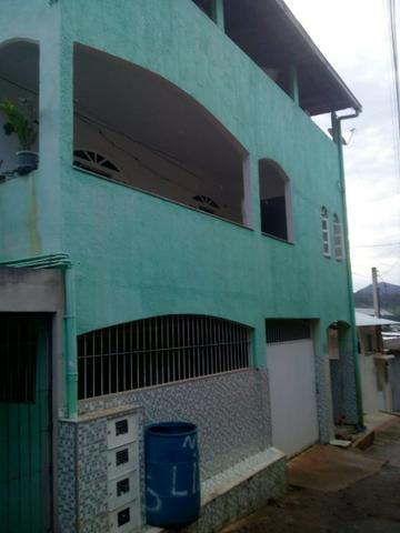 Vendo este prédio com 5 moradias. No Bairro Aeroporto, Cachoeiro do Itapemirim/ES