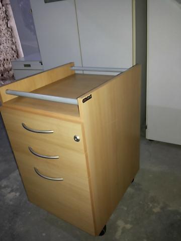 Gaveteiro semi novos marca office brasil fabricação madeira cor cerejeira - Foto 3