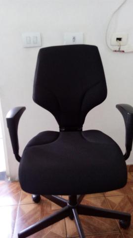 02 Cadeiras giratórias Giroflex - Foto 2