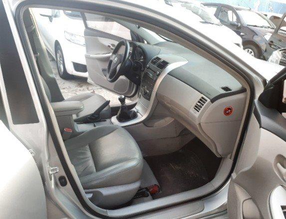 Corolla GLi 1.8 - Único dono, Ipva pago (Só R$ 42.900,00), Novíssimo - Foto 9