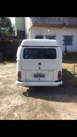VW kombi 2009 flex 1.4 - 12 lugares - doc em dia - barato - Foto 4