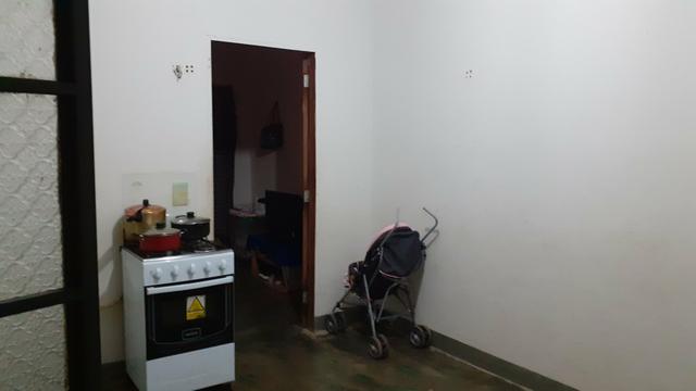Vende-se está casa com um comércio,3banheiros,5comodos,2garagem.(bairro S.H) - Foto 4