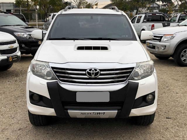Toyota Hilux Sw4 Srv 3.0 4x4 Automática 7 Lugares - Foto 2