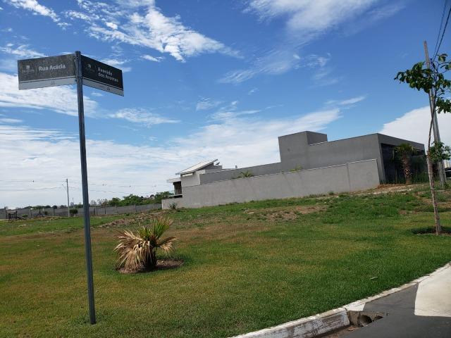 Vendo terreno no Condomínio Villa Jardim