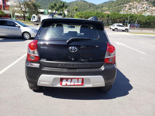 Etios Cross 1.5 Flex Aut - Foto 4