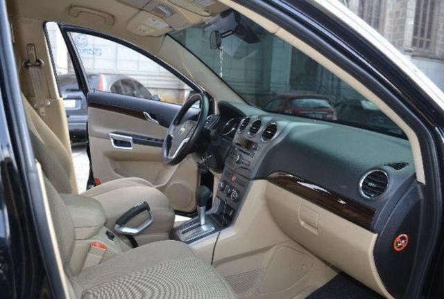 CAPTIVA Sport Ecotec preta 2.4 interior claro - Foto 4