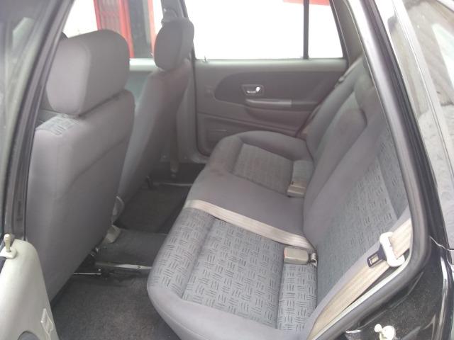 Volkswagen santana confortline, 4 portas, cor preto, completo, alcool e gnv - Foto 9