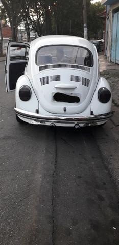 Vendo fusca 1983 todo restaurado mecânica funilaria e pintura tapeçaria elétrica - Foto 11