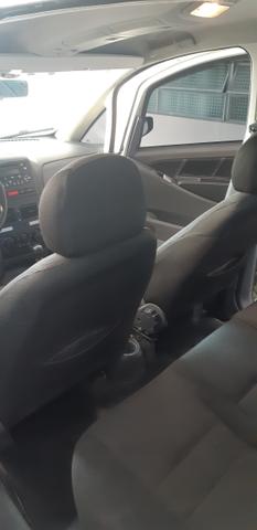 Fiat Idea 1.4 ELX - Foto 2