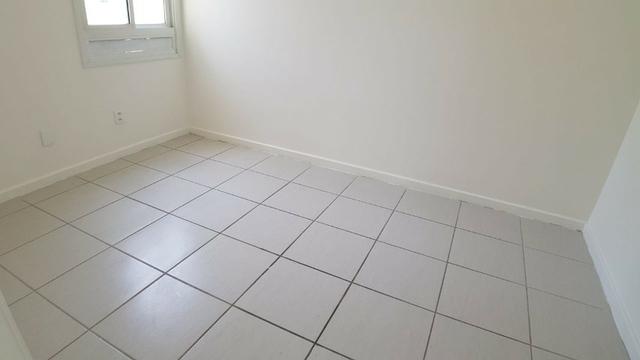 Apartamento 03 quartos, sol da manhã, frente para mata - Foto 8