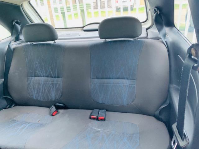 Vendo celta 2003, super econômico - Foto 16