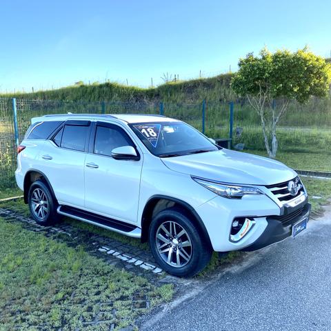 Hilux Sw4 2.8 Srx Diesel 4x4 7 Lugares - 2018 - Foto 2