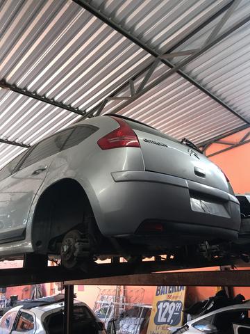 Traseira Citröen c4 hatch 2012