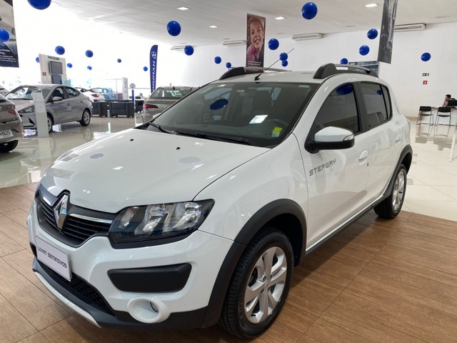 RENAULT SANDERO 1.6 STEPWAY MT 4P