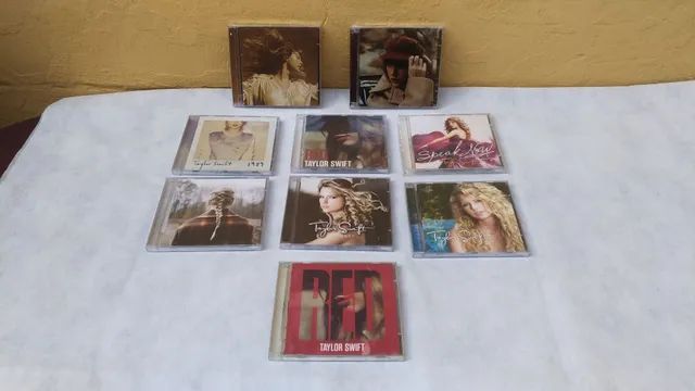 Taylor Swift Cd, tenho vários, bom estado. E outros.