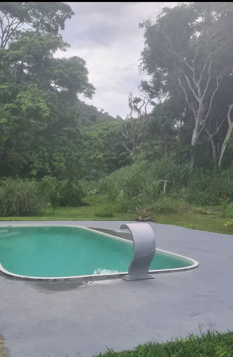 Cabo Frio Peró Piscina e Churrasqueira.