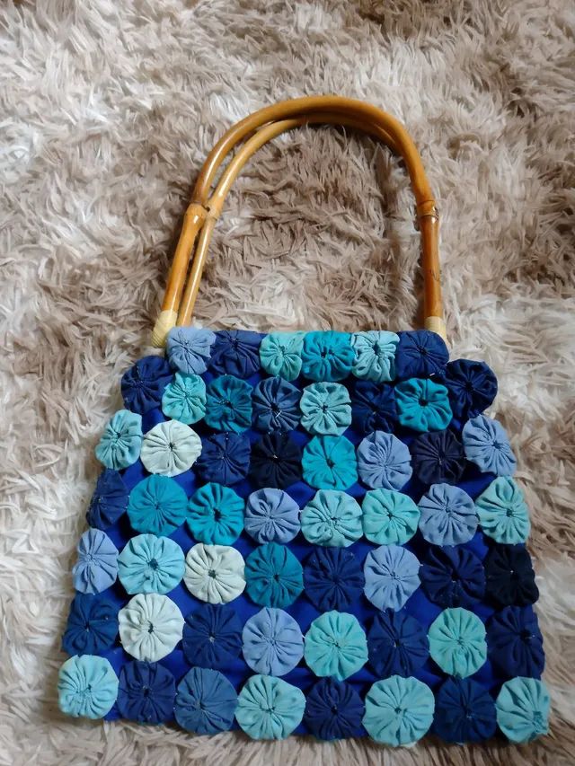 Bolsa artesanal de fuxico 