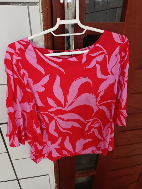Blusa florida feminina