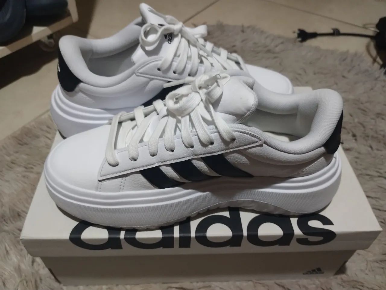 Tênis Adidas Original - Foto 2