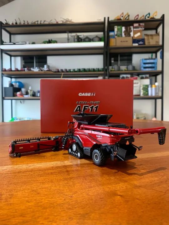 Miniatura Colheitadeira Case IH AF11 1/64 - Foto 2