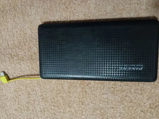 Fones e carregador 