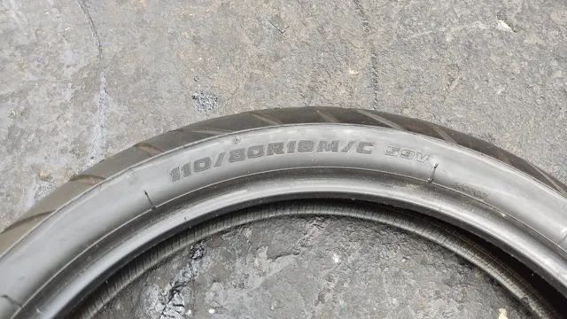Pneu usado Bridgestone Battlax A40 110/80-19 - Foto 3