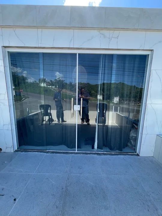 Portas e janelas vidro temperado APARTIR de 300,00m2 - Foto 2