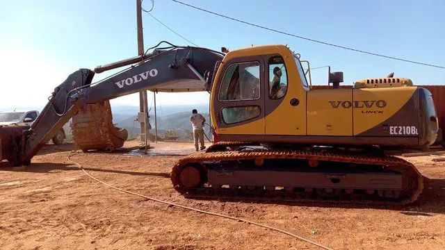 ESCAVADEIRA  - Foto 2