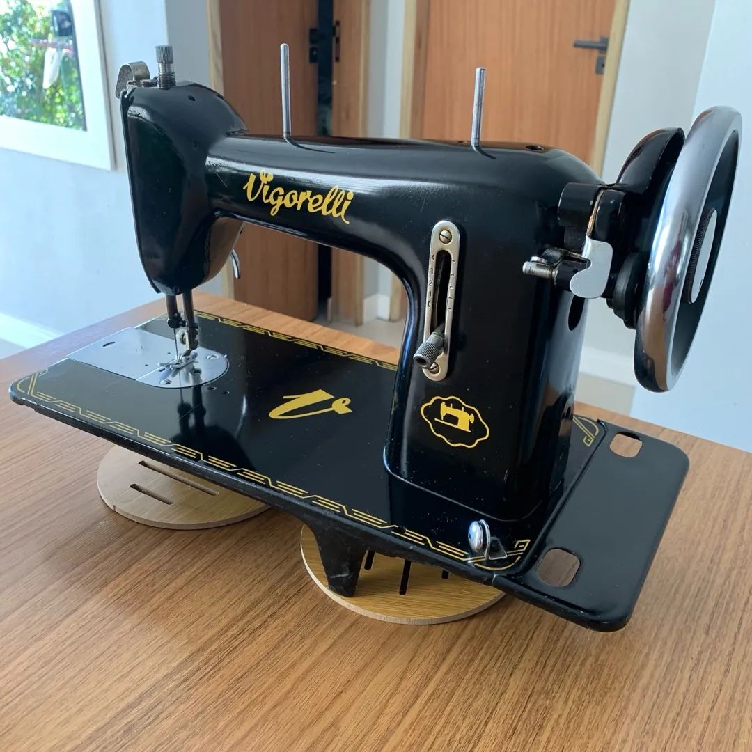 Máquina de costura Vigorelli vintage - Foto 2