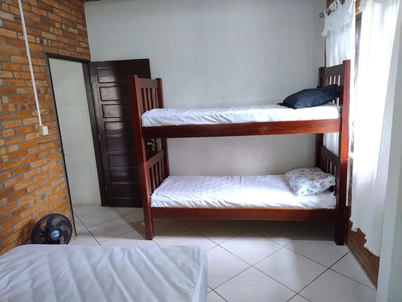 Casas e Camping para temporada na praia do Forte em São Francisco do Sul - Foto 9