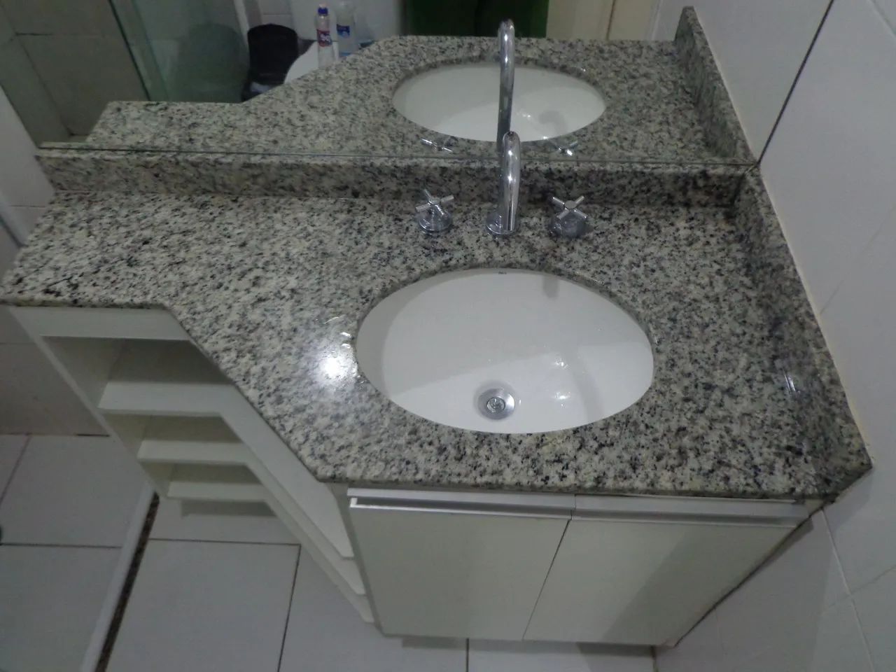 Pia de banheiro com granito - Foto 2