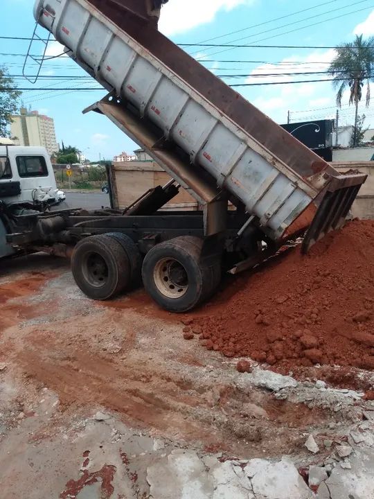 Vende se terra 