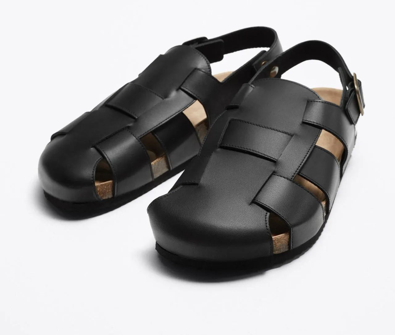 Sandalia com tiras de couro zara