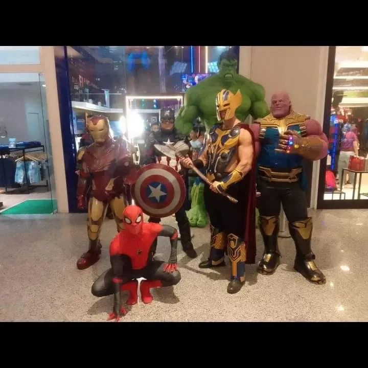 Personagem vivo super heróis 