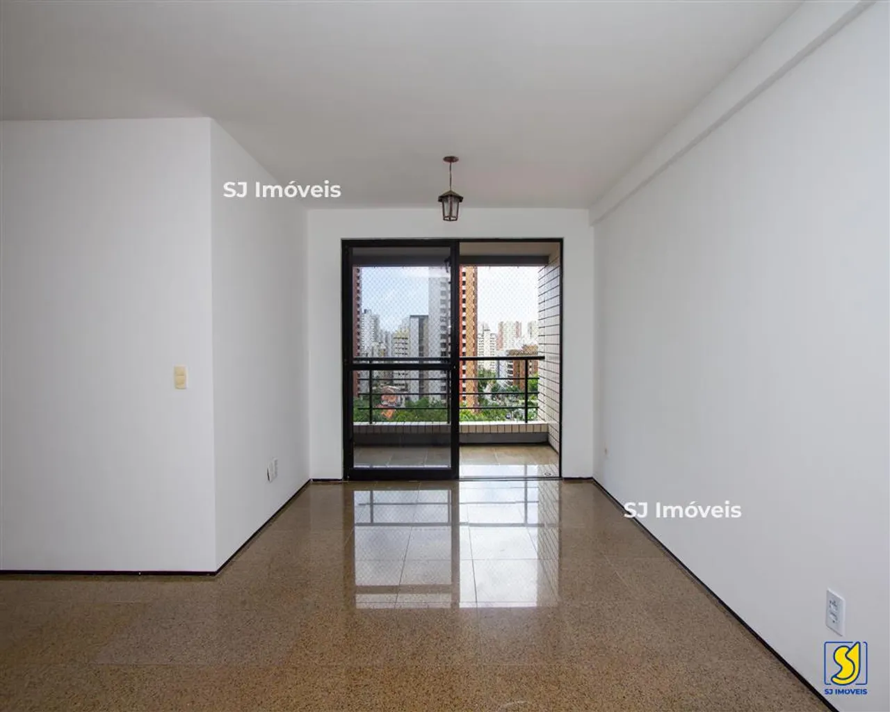 Apartamento em ótima localização no Dionísio Torres