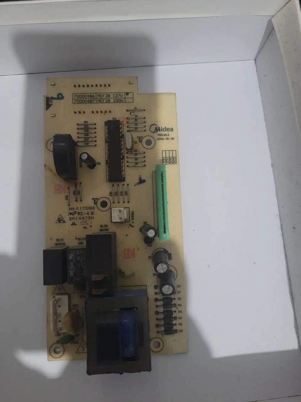 Placa de potência micro-ondas Electrolux mef28 127V  - Foto 3